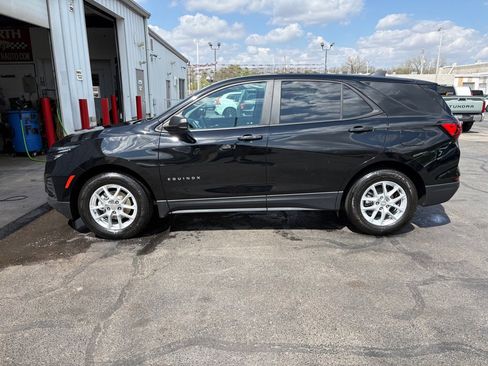 Used 2023 Chevrolet Equinox LS w/ LPO, Floor Liner Package image 6