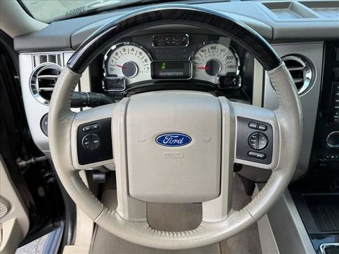 Used 2013 Ford Expedition Limited RWD image 17