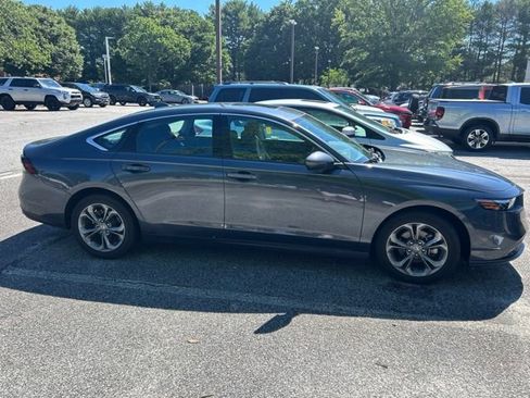 Used 2023 Honda Accord EX image 3