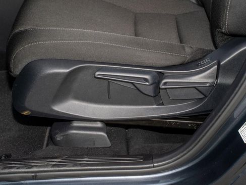 Used 2025 Honda CR-V LX image 29