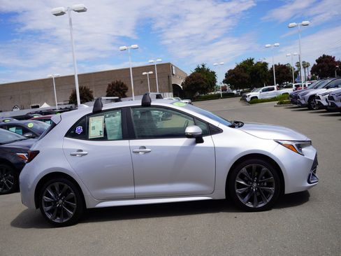 Used 2023 Toyota Corolla XSE FWD image 4