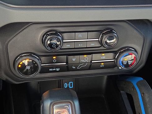 Used 2024 Ford Bronco Black Diamond AWD/4WD image 16