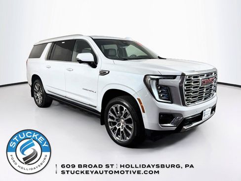 Used 2026 GMC Yukon XL Denali w/ Denali Reserve Package AWD/4WD image 1