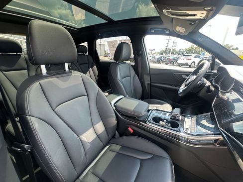 Certified 2025 Audi Q7 3.0T Premium w/ Convenience Package image 31