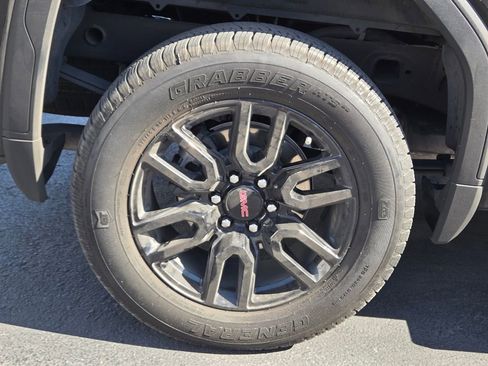Used 2024 GMC Sierra 1500 Elevation image 3