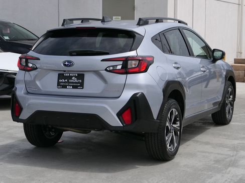 Used 2025 Subaru Crosstrek 2.5i Premium w/ Crosstrek Mirror Package AWD/4WD image 3