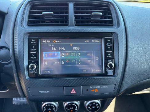 Used 2021 Mitsubishi Outlander Sport ES FWD image 17