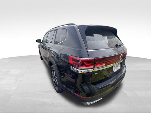Used 2024 Volkswagen Atlas SE AWD/4WD image 11