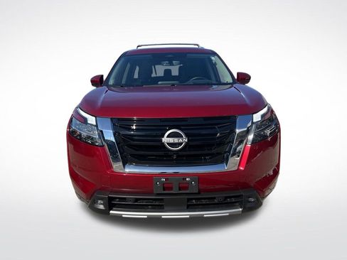 Certified 2024 Nissan Pathfinder Platinum image 2