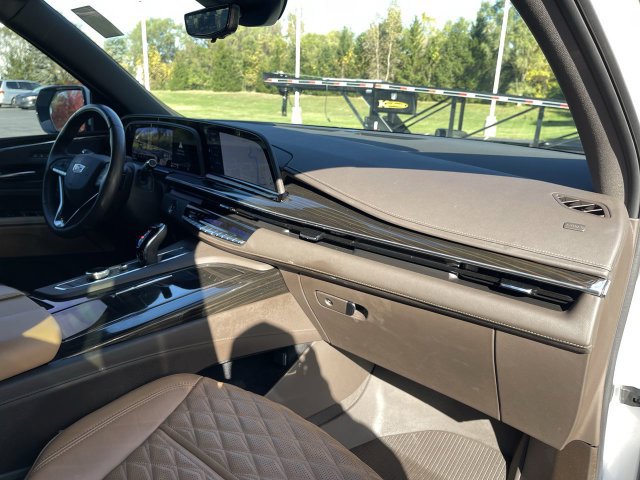 Used 2024 Cadillac Escalade Sport w/ Touring Package AWD/4WD image 30