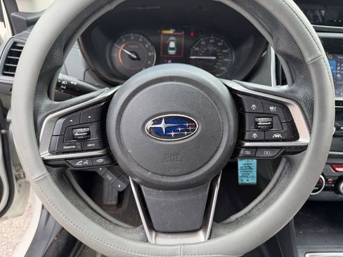 Used 2020 Subaru Crosstrek 2.0i AWD/4WD image 24