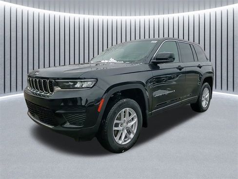 New 2025 Jeep Grand Cherokee Laredo X w/ Luxury Tech Group I image 19