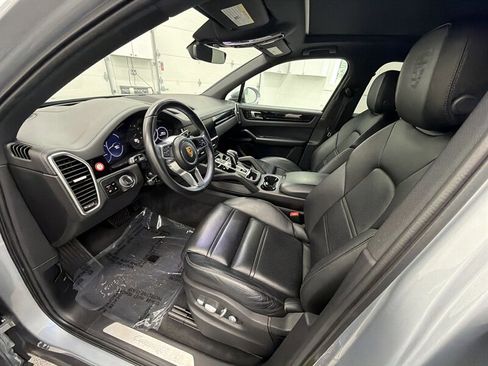 Used 2020 Porsche Cayenne AWD/4WD image 10