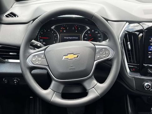 Certified 2023 Chevrolet Traverse LT FWD image 16
