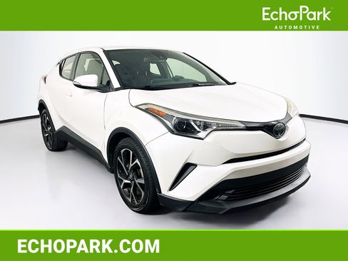 Used 2018 Toyota C-HR XLE FWD image 1