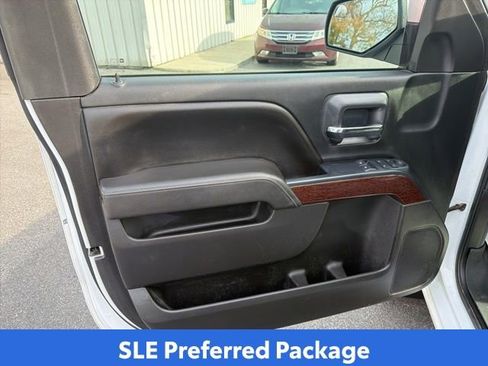 Used 2017 GMC Sierra 1500 SLE w/ SLE Preferred Package AWD/4WD image 17