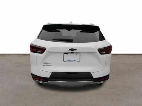 Used 2024 Chevrolet Blazer LT w/ Convenience Package FWD image 4