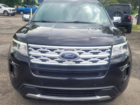 Used 2019 Ford Explorer XLT w/ Equipment Group 202A AWD/4WD image 3