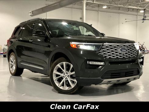 Used 2022 Ford Explorer Platinum w/ Class IV Trailer Tow Package AWD/4WD image 2