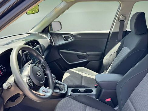 Used 2021 Kia Soul S FWD image 25