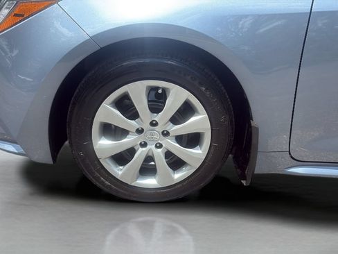 Used 2025 Toyota Corolla LE FWD image 22