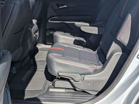 New 2026 Chevrolet Traverse RS image 28