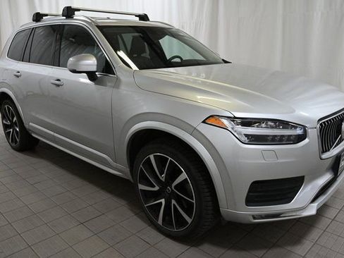 Used 2021 Volvo XC90 T6 Momentum w/ Protection Package Premier image 16