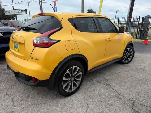 Used 2017 Nissan Juke SL w/ Interior Illumination Package AWD/4WD image 4