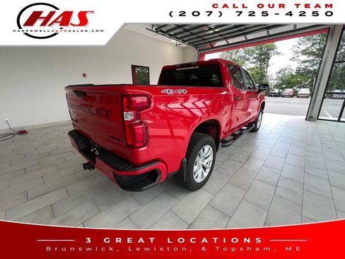 Used 2021 Chevrolet Silverado 1500 Custom w/ LPO, Dark Essentials Package AWD/4WD image 5