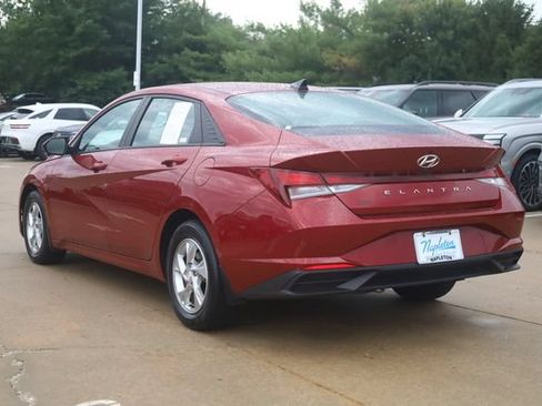 Used 2023 Hyundai Elantra SE FWD image 5