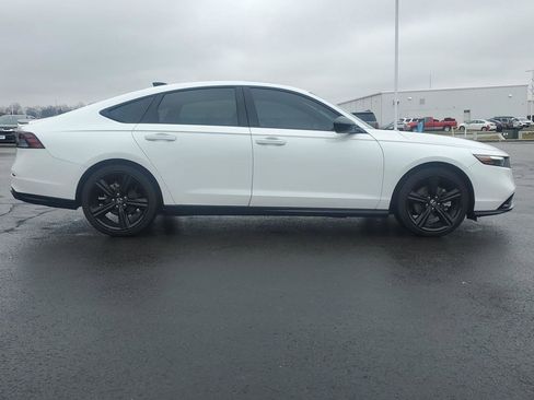 Used 2024 Honda Accord Sport image 9