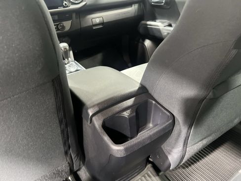 Used 2021 Toyota Tacoma TRD Sport AWD/4WD image 19