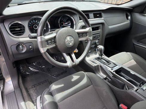 Used 2014 Ford Mustang Coupe RWD image 2