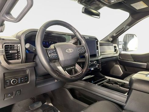 Used 2025 Ford F250 Platinum AWD/4WD image 42