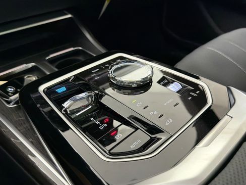 New 2026 BMW i7 xDrive60 image 16