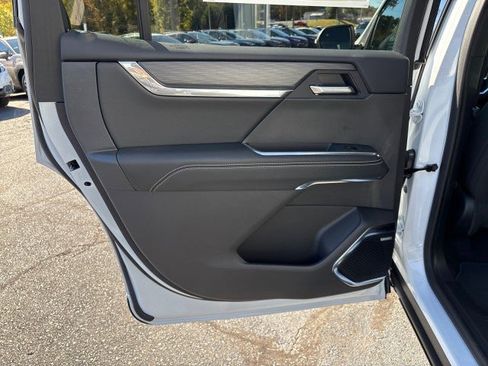 New 2026 GMC Acadia Elevation image 30