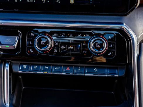 Used 2024 GMC Sierra 2500 Denali Ultimate image 27