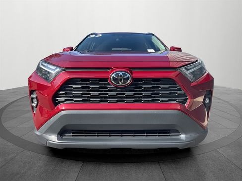 Used 2023 Toyota RAV4 XLE Premium image 1