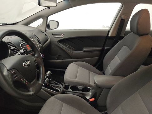 Used 2017 Kia Forte LX image 17