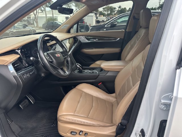 Used 2020 Cadillac XT6 Sport w/ Platinum Package AWD/4WD image 9