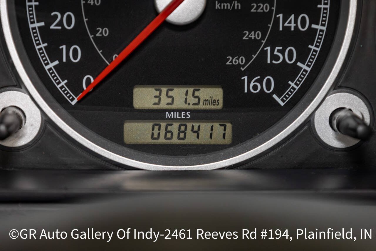 Used 2005 Chrysler Crossfire Limited RWD image 12