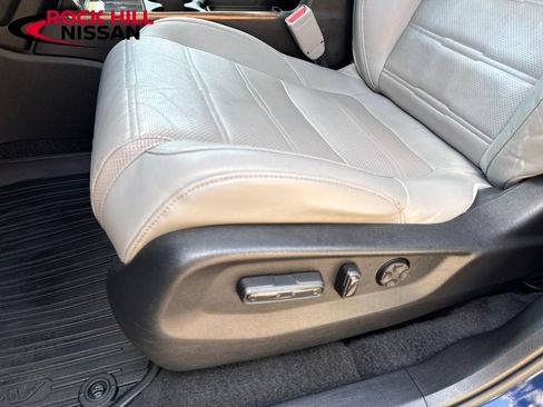 Used 2022 Honda CR-V Touring image 16