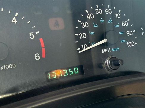 Used 2000 Jeep Wrangler Sahara AWD/4WD image 10