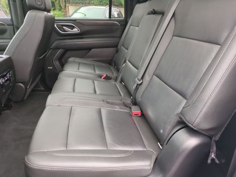 Used 2021 Chevrolet Suburban LT AWD/4WD image 28