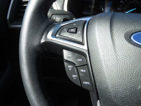 Used 2020 Ford Edge SEL w/ Cold Weather Package image 21