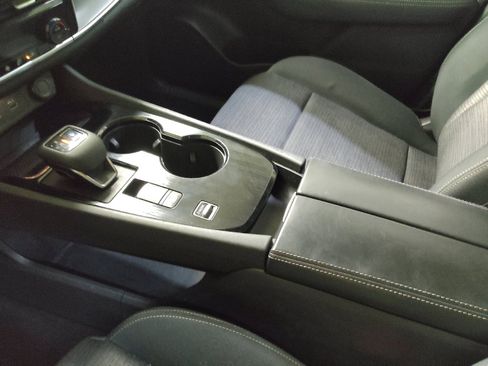 Used 2021 Nissan Rogue SV FWD image 26
