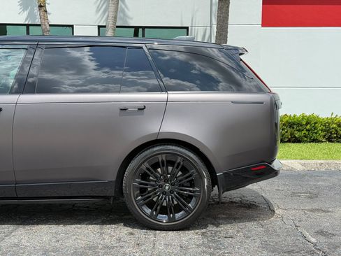 Used 2023 Land Rover Range Rover Long Wheelbase Autobiography AWD/4WD image 12