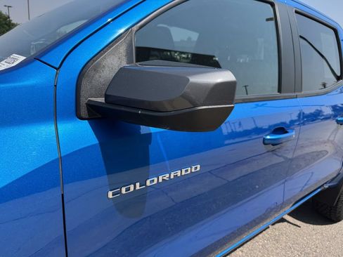 Used 2023 Chevrolet Colorado LT AWD/4WD image 11