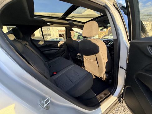 Used 2018 Chevrolet Equinox LT image 38