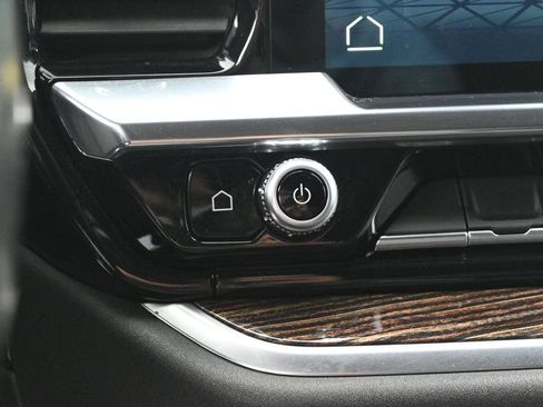 Used 2022 GMC Sierra 1500 Elevation image 18